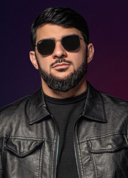Ислам Итляшев