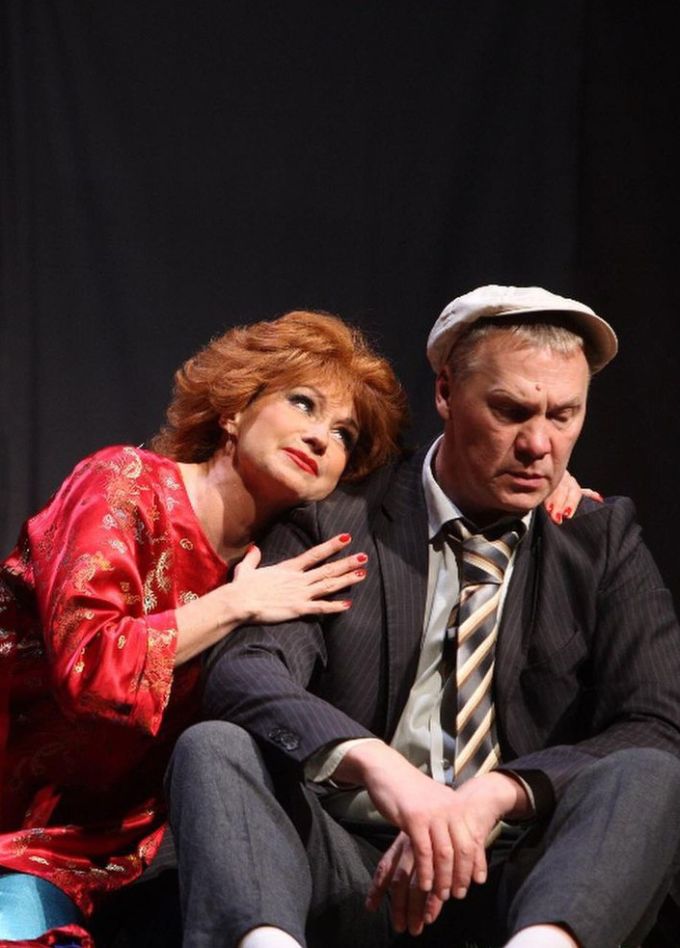 Спектакль «Любовь и голуби»