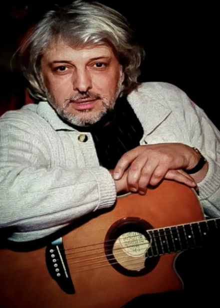 Пусть в этот вечер льётся музыка